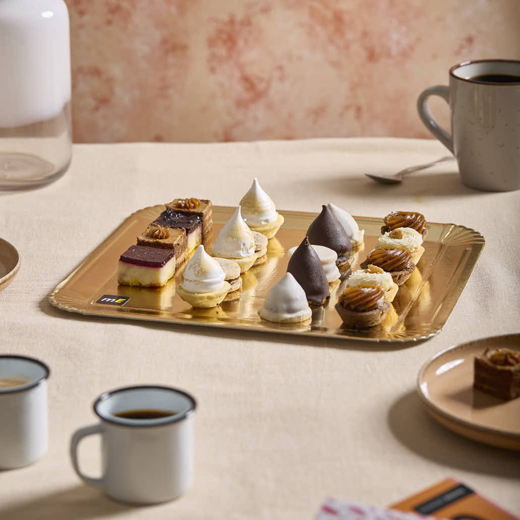 PLATO DORADO CARTON RECTANGULAR 2000GRS (28*30CM) *10UNID