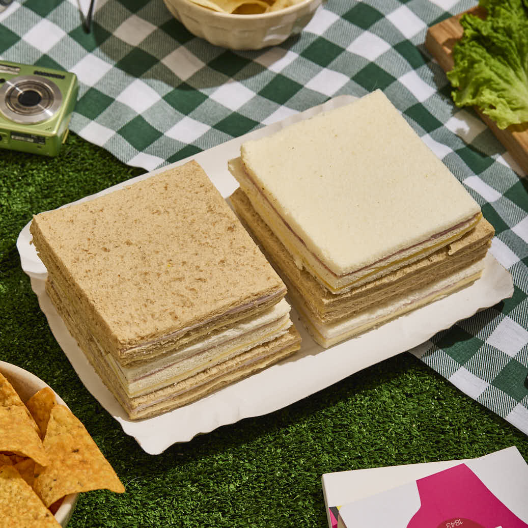 BANDEJA CARTON RECTANGULAR SATINADA Nº5 (21*26CM) *100UNID