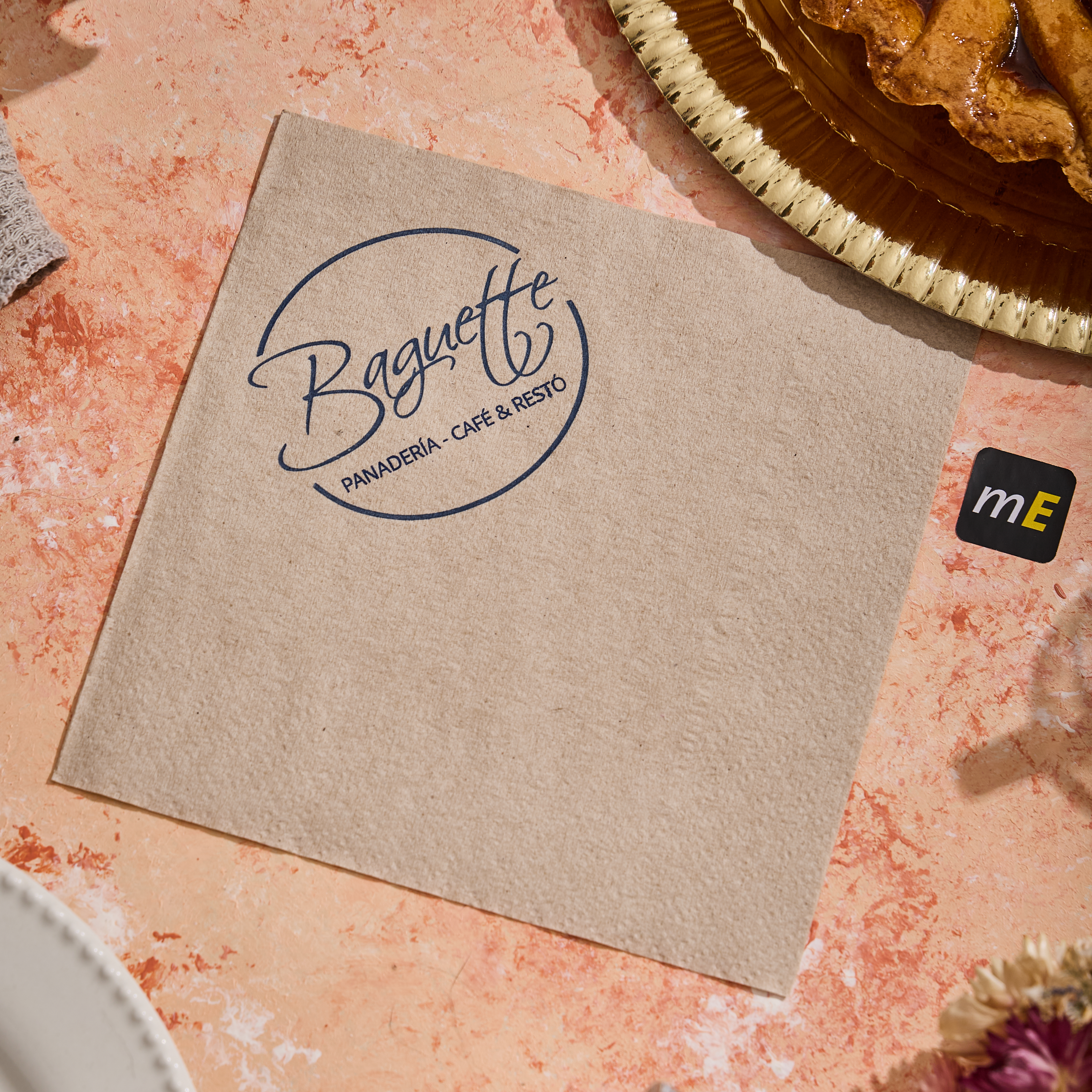 mEP SERVILLETAS BEIGE 33*33CM PERSONALIZADA TISSUE EXTRA 1/2 COLORES CAJA  X 700 UNIDADES