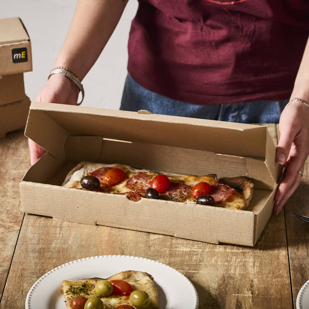 CAJA PIZZA MICRO MARRON/MARRON 1/2 PIZZA (15.5*31.5*4.5CM) *100UNID