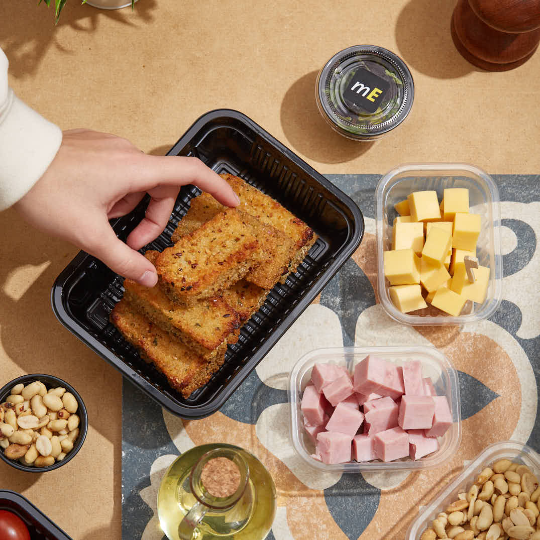 BANDEJA PET NEGRO COTNYL Nº103 (13*18*5CM) (TB103 NE) *100UNID