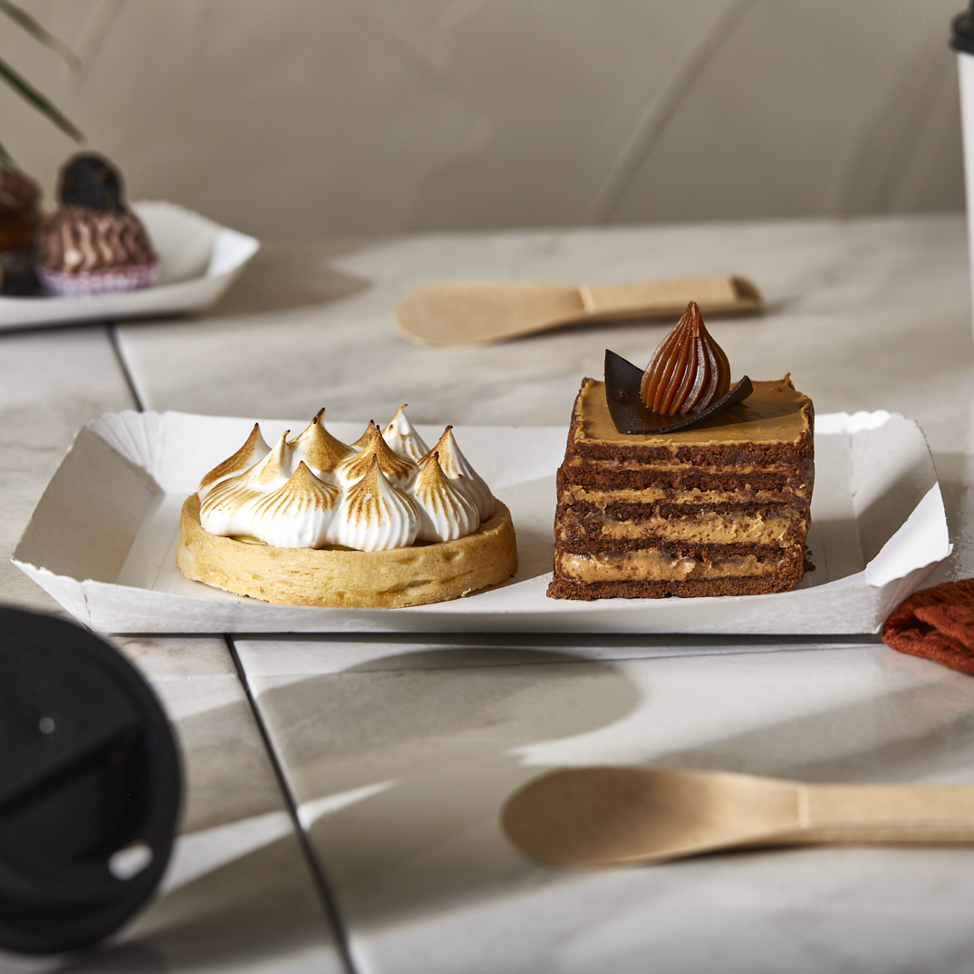 BANDEJA CARTON RECTANGULAR CARTULINA Nº5 (21*27*2.2CM) BIOHZ *300UNID